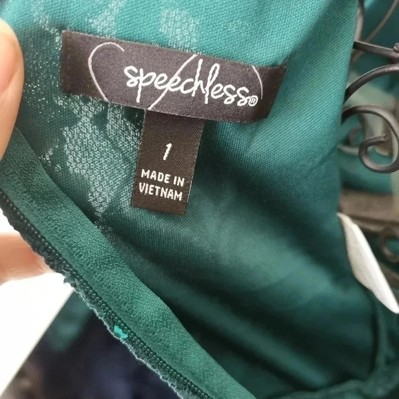 🌲🌲🌲flash sale✨ ❗Speechless fit Flare dress size 1 - Picture 5 of 5